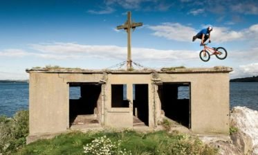 Danny-MacAskill-tail-whip